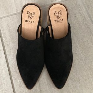 Black heeled mules
